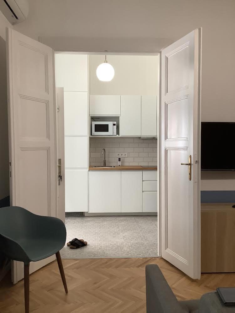Designer Downtown Apartment Budapeste Exterior foto